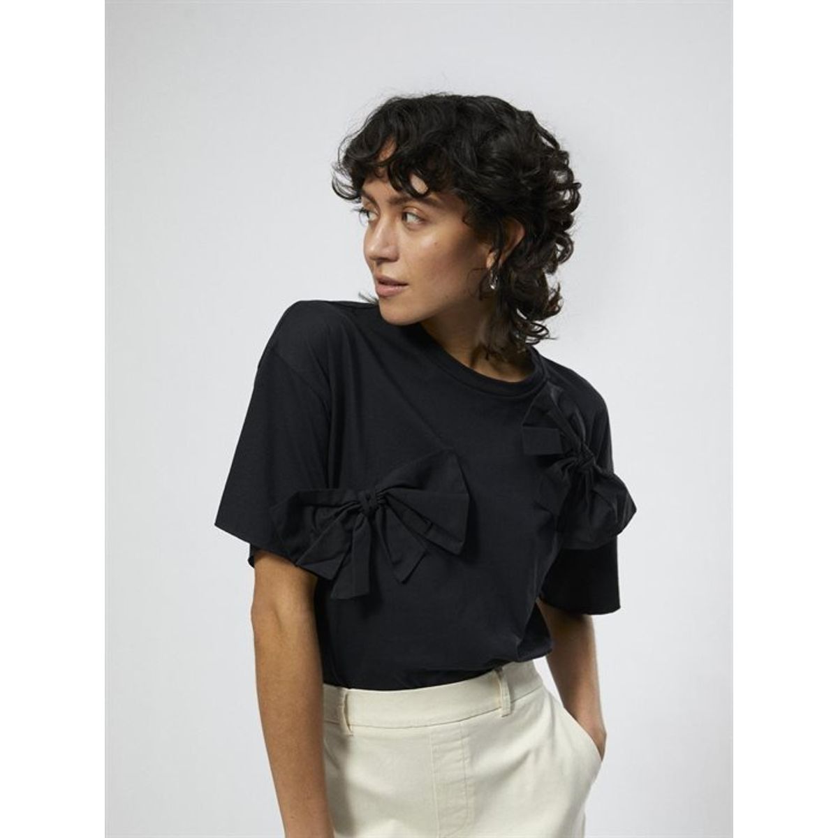 Object - Klara SS OW Bow Tee - Sort